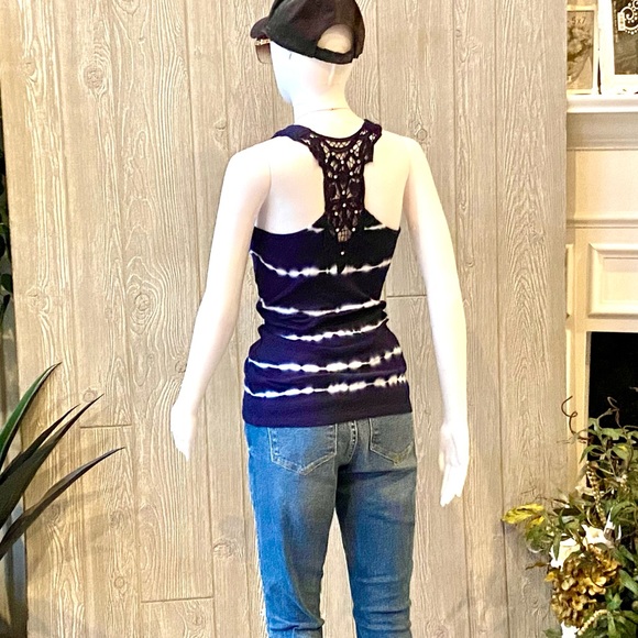 Embellished Ribbed Tank - Picture 3 of 10